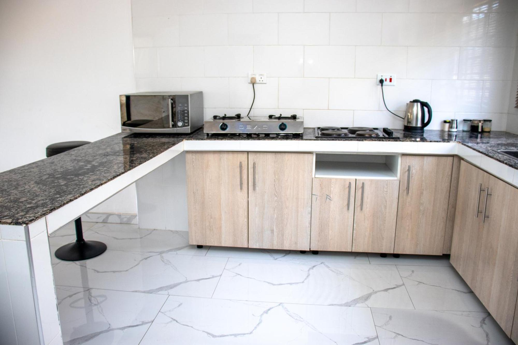 Lowin Suites-One-Bed Apartments Lusaka Bagian luar foto